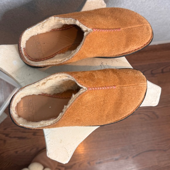 UGG Australia Classic Slipper Suede Leather Slippers Warm Cozy Slip On Size 6 - Picture 3 of 9